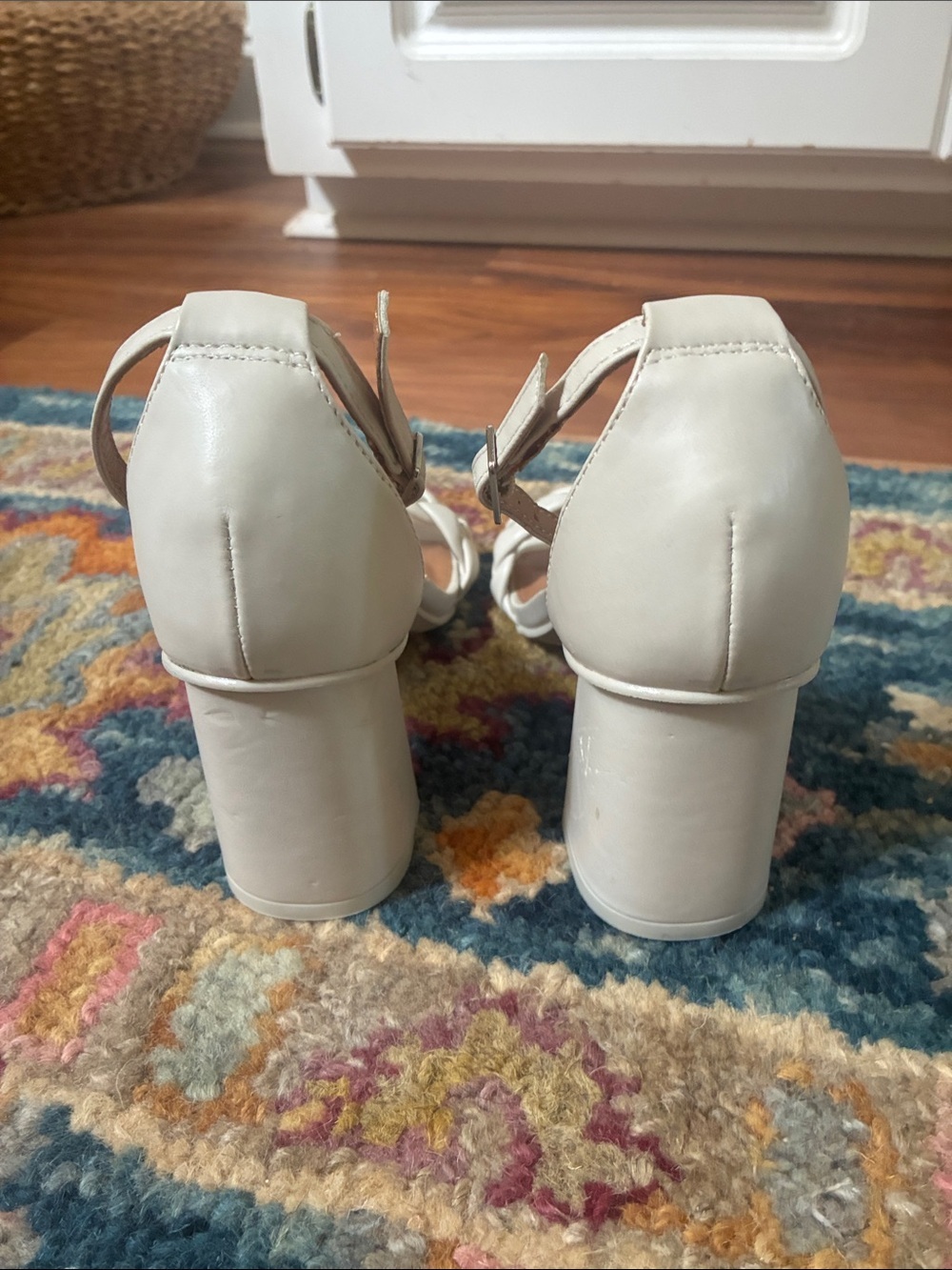 DV Dolce Vita Braided Strap Ivory Block Heel Sandals SZ 7 - Picture 4 of 10